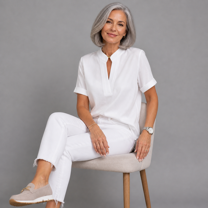 Élise — Elegant Blouse with Refined Collar